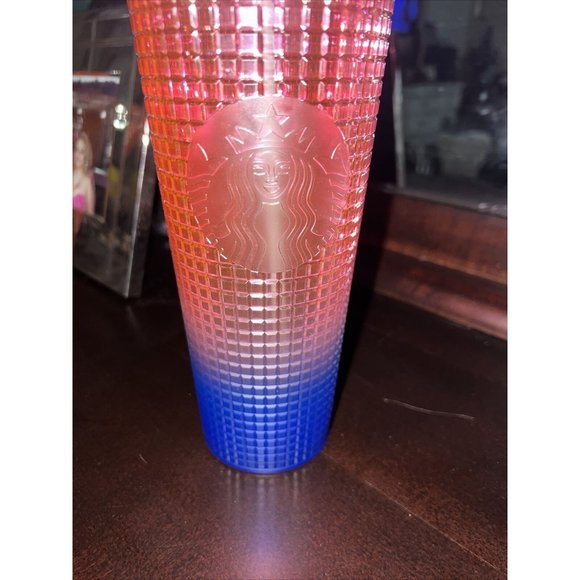 NEW Starbucks Watermelon Pink Purple Gradient Ombre Grid 24oz Venti Tumbler - Picture 5 of 5